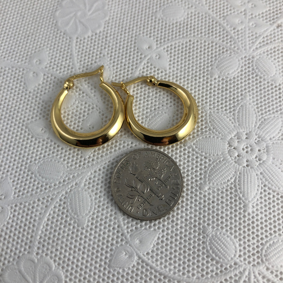 SOLD Vintage 3/4in 24K Gold over 925 Silver Huggy Hoops - Picture 4 of 4